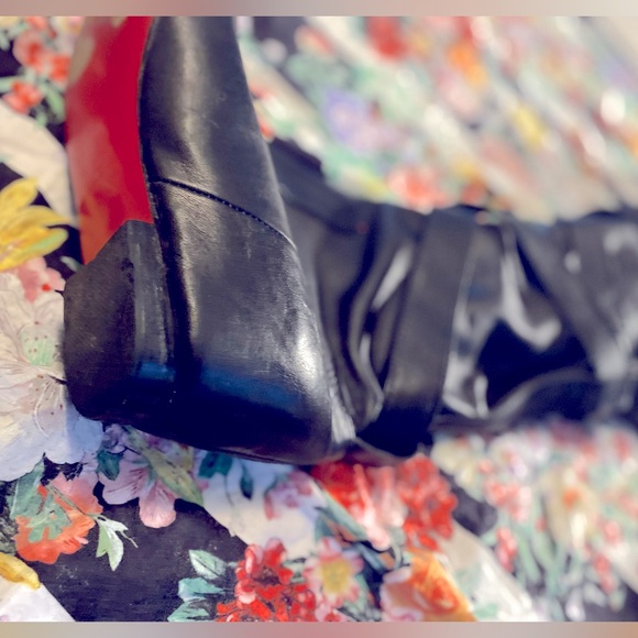 Christian Louboutin Limited Edition Over-the-knee leather/suede wrap-tie boots - Picture 5 of 10